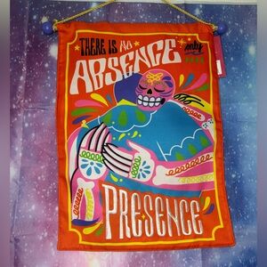 New Dia De Muertos collection reversible wall banner 🛍